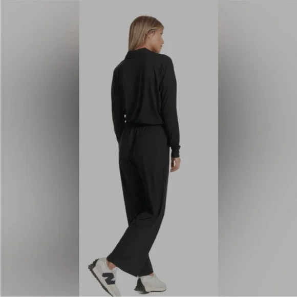 Vuori Lux Intentions Women's Jumpsuit in Black, XS - Picture 2 of 7
